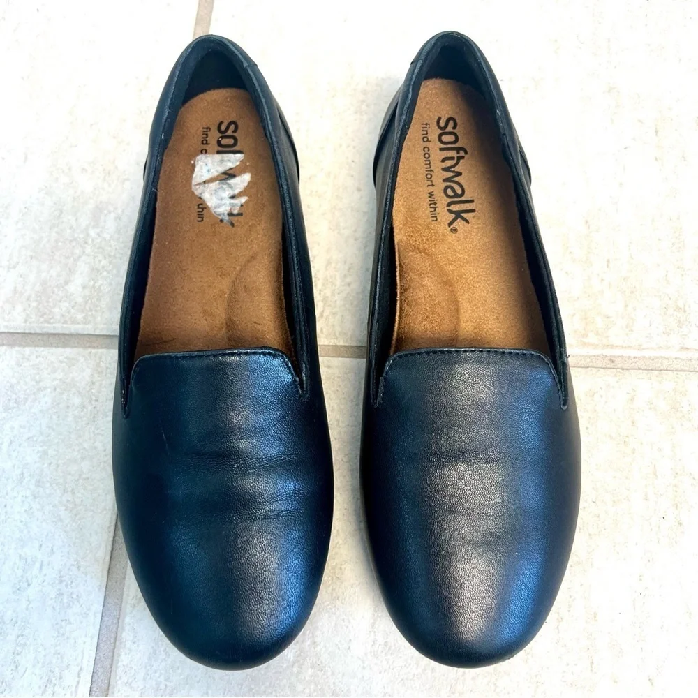 Softwalk Shelby Slip-On black leather comfy minimalist preppy classic womens 8.5